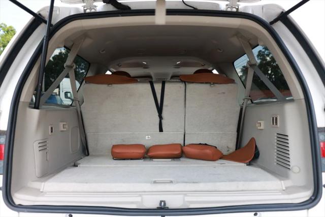 2015 Lincoln Navigator L Base