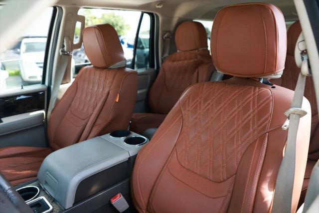 2015 Lincoln Navigator L Base