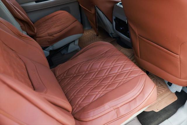 2015 Lincoln Navigator L Base