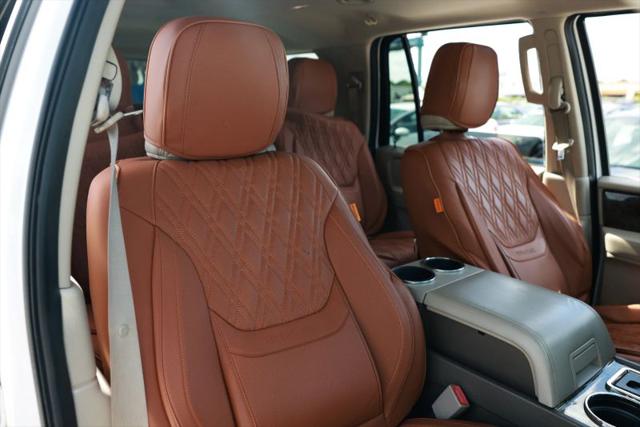 2015 Lincoln Navigator L Base
