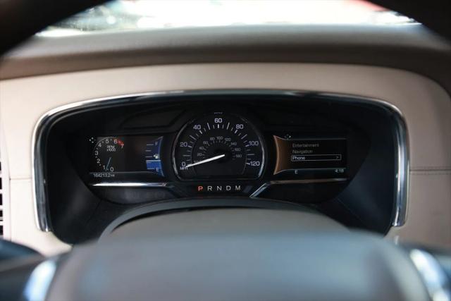 2015 Lincoln Navigator L Base