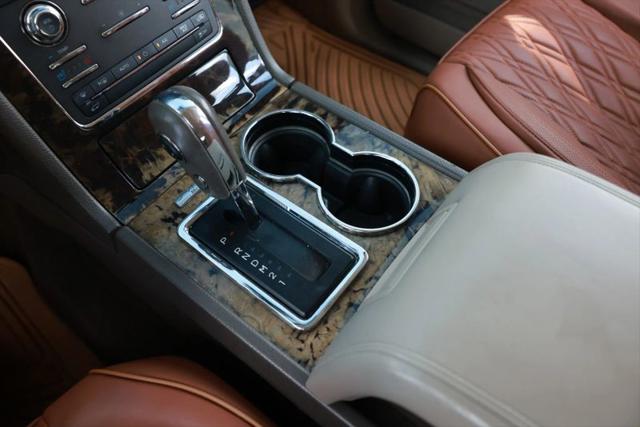 2015 Lincoln Navigator L Base