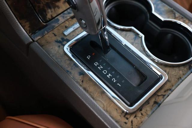 2015 Lincoln Navigator L Base