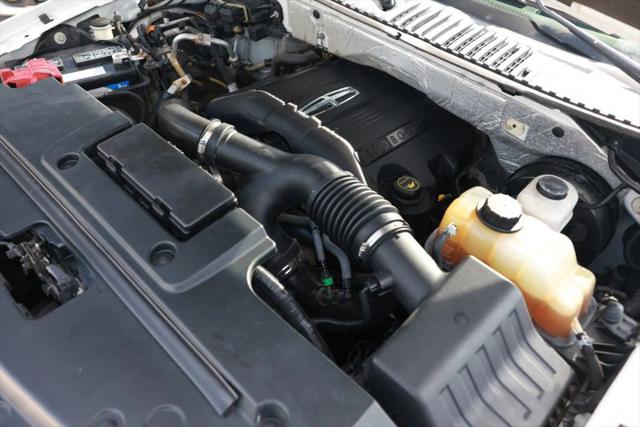 2015 Lincoln Navigator L Base
