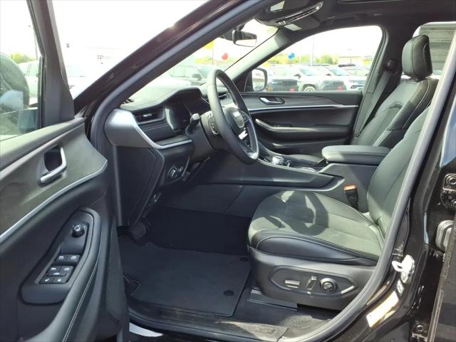 2026 Jeep Grand Cherokee L Altitude 4x4