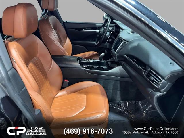 2017 Maserati Levante Standard