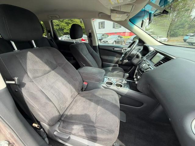 2014 Nissan Pathfinder SV