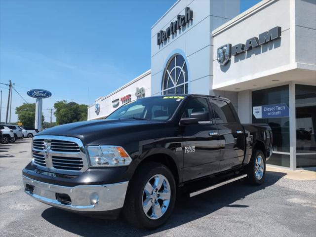 2017 RAM 1500 Big Horn Crew Cab 4x4 57 Box
