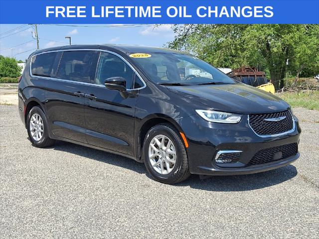 2025 Chrysler Pacifica Select for sale in Lumberton, NJ