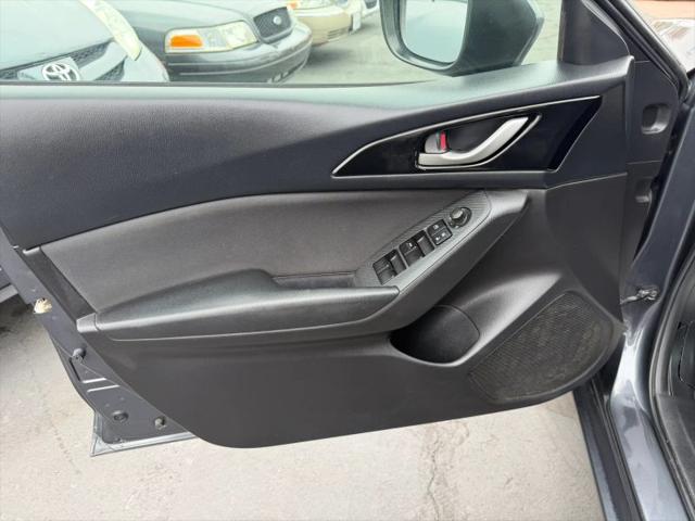 2015 Mazda Mazda3 i Sport