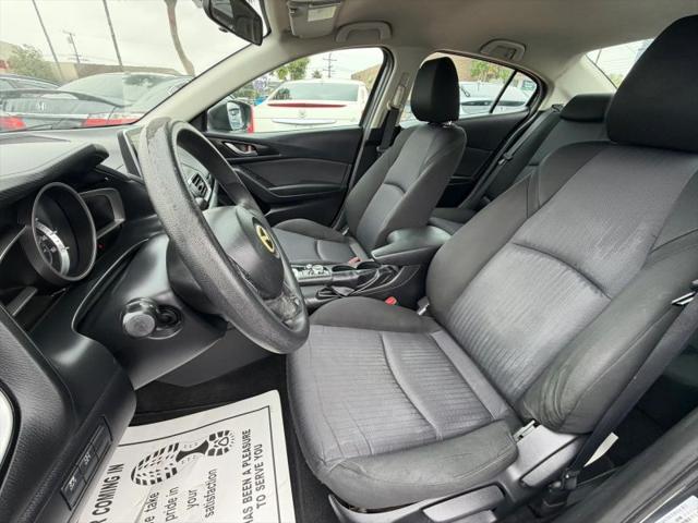 2015 Mazda Mazda3 i Sport