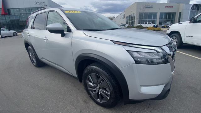 2024 Nissan Pathfinder SV 4WD