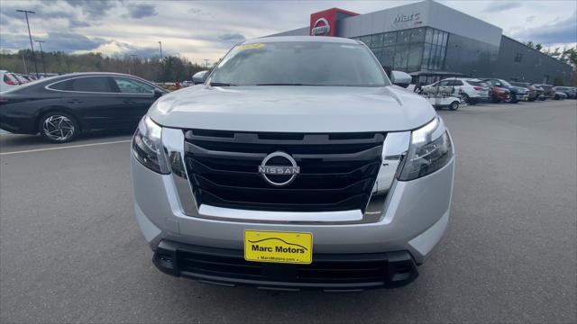 2024 Nissan Pathfinder SV 4WD