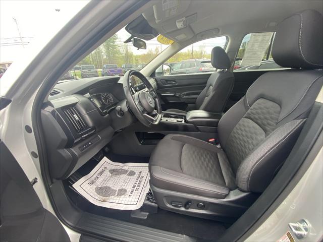2024 Nissan Pathfinder SV 4WD