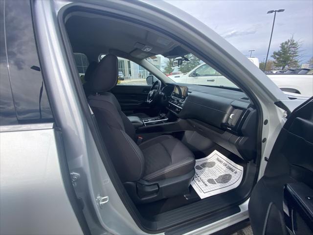 2024 Nissan Pathfinder SV 4WD