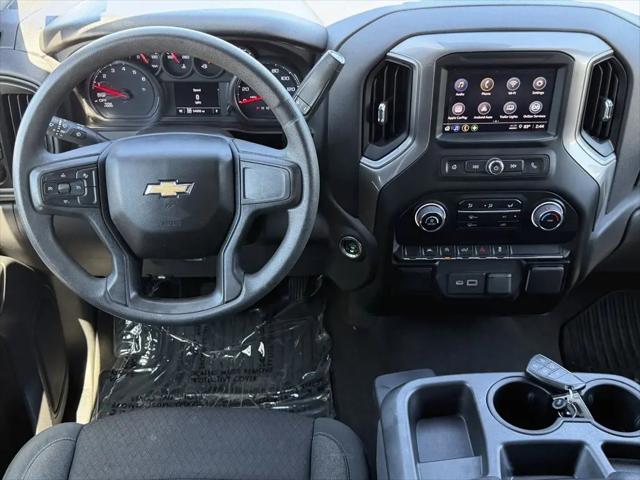 2023 Chevrolet Silverado 1500 4WD Crew Cab Short Bed Custom