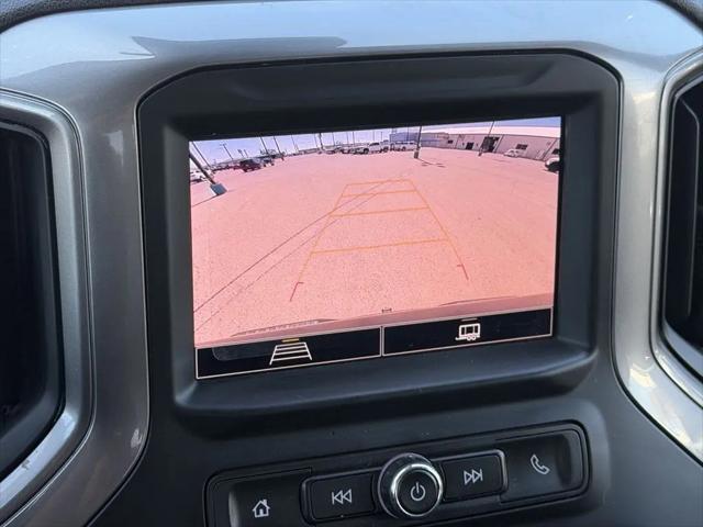 2023 Chevrolet Silverado 1500 4WD Crew Cab Short Bed Custom