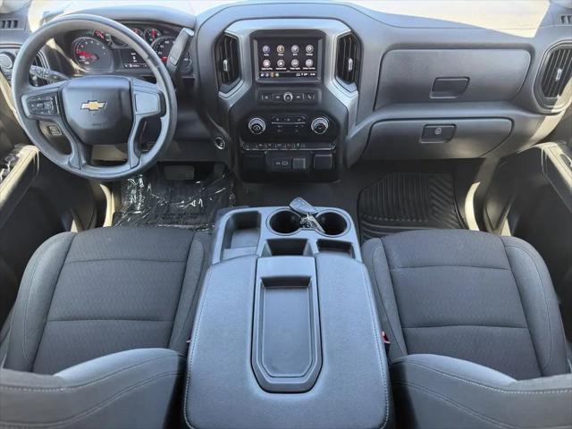 2023 Chevrolet Silverado 1500 4WD Crew Cab Short Bed Custom
