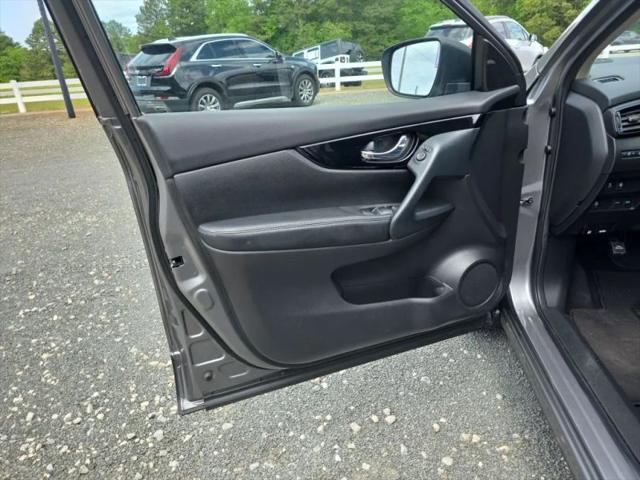 2021 Nissan Rogue Sport SV FWD Xtronic CVT