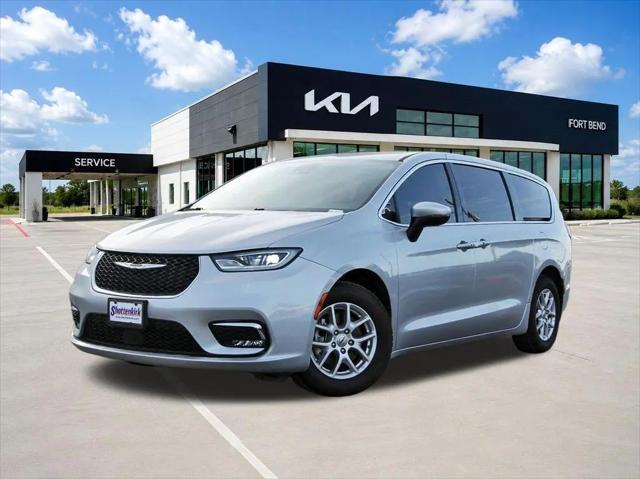 2023 Chrysler Pacifica Touring L for sale in Rosenberg, TX