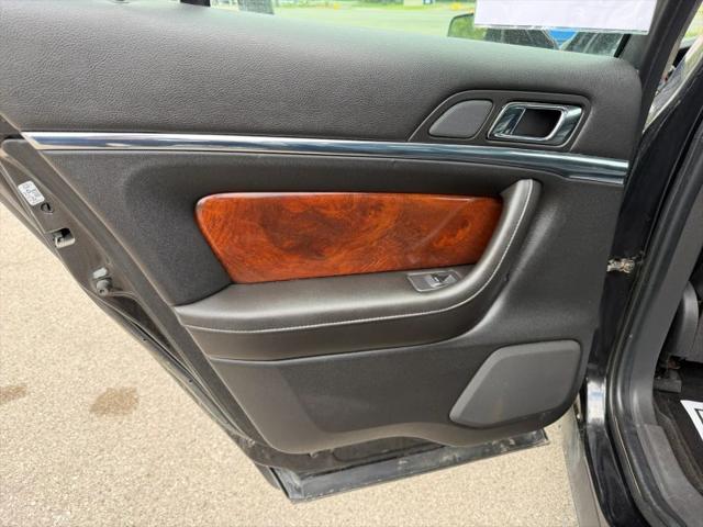 2013 Lincoln MKS Base