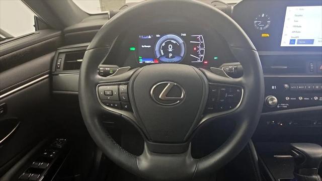 2025 Lexus ES 300h ES 300h