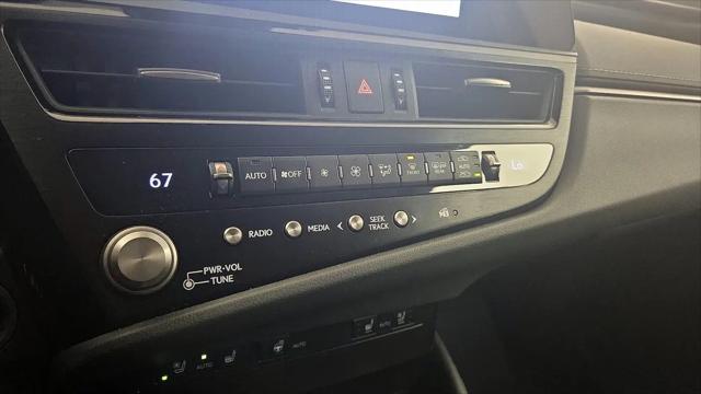 2025 Lexus ES 300h ES 300h