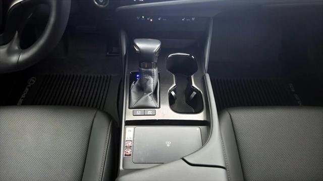 2025 Lexus ES 300h ES 300h