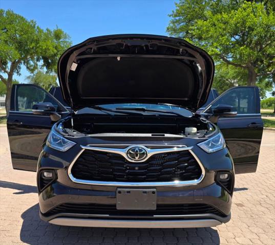 2022 Toyota Highlander Platinum