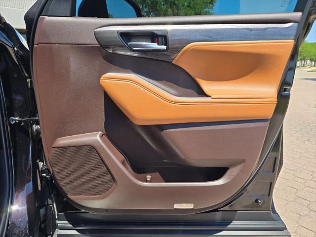 2022 Toyota Highlander Platinum