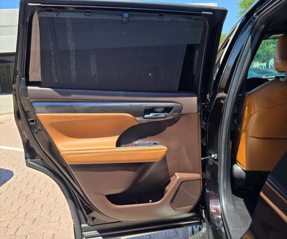 2022 Toyota Highlander Platinum
