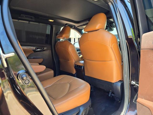 2022 Toyota Highlander Platinum