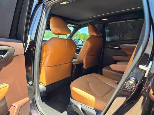 2022 Toyota Highlander Platinum