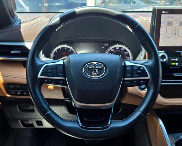 2022 Toyota Highlander Platinum