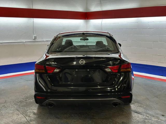 2020 Nissan Altima SR FWD
