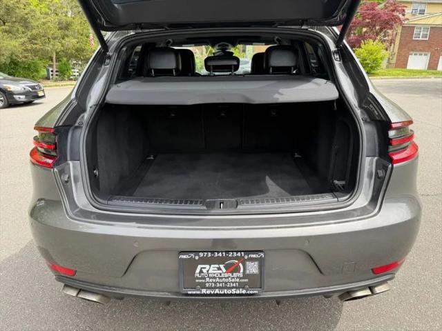 2015 Porsche Macan Turbo