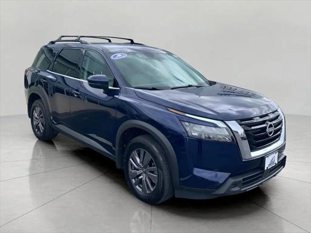 2025 Nissan Pathfinder SV 4WD for sale in Green Bay, WI