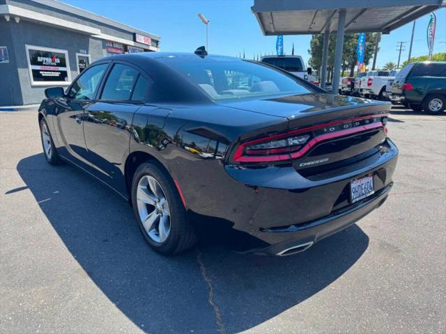 2016 Dodge Charger SXT