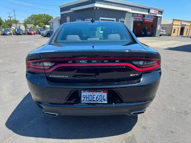 2016 Dodge Charger SXT
