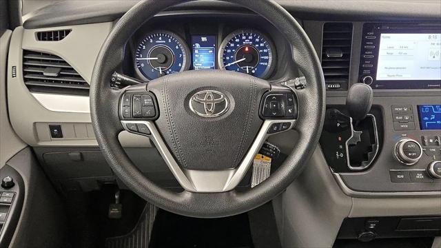 2020 Toyota Sienna LE