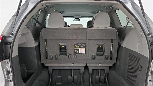 2020 Toyota Sienna LE