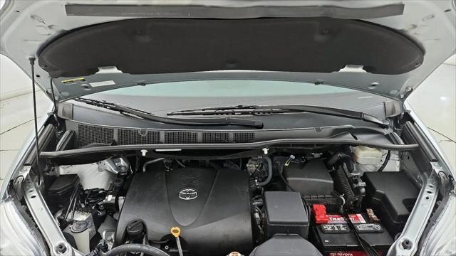 2020 Toyota Sienna LE