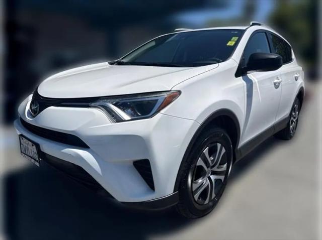2017 Toyota RAV4 LE for sale in Pittsburg, CA