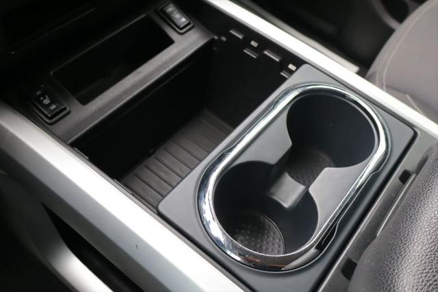 2021 Nissan Titan Crew Cab SV 4x2