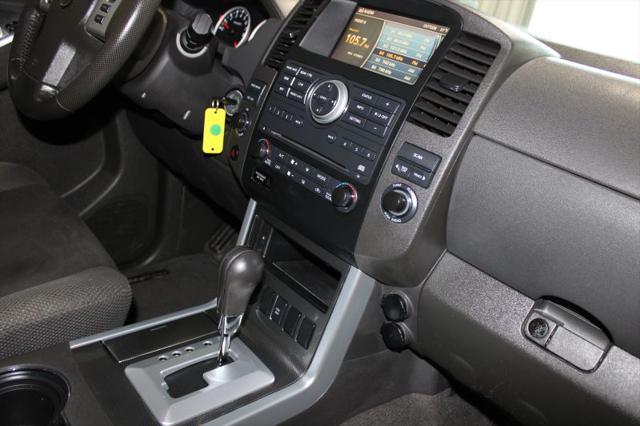 2009 Nissan Pathfinder SE