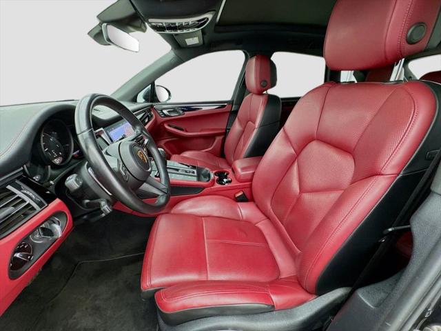 2022 Porsche Macan Base