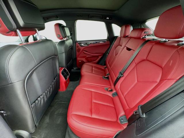 2022 Porsche Macan Base