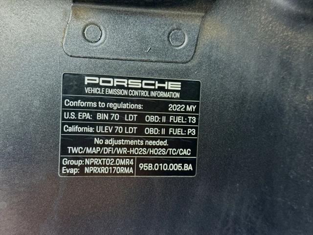2022 Porsche Macan Base