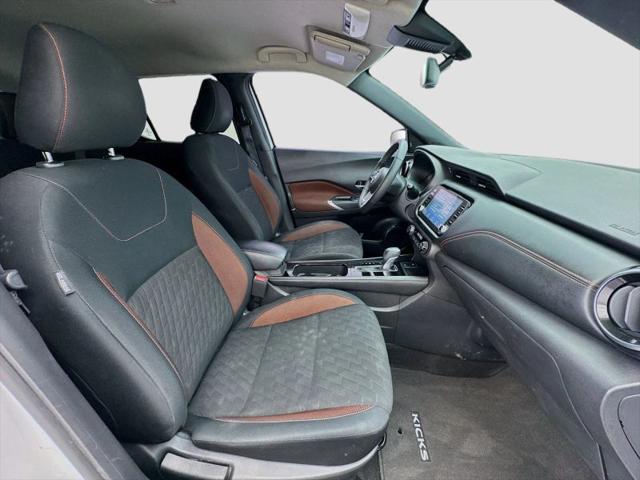 2022 Nissan Kicks SR Xtronic CVT