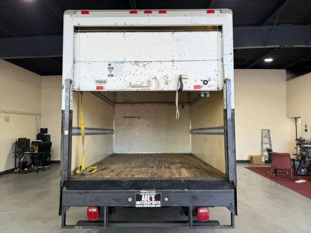 2005 Ford E-350 Cutaway Standard